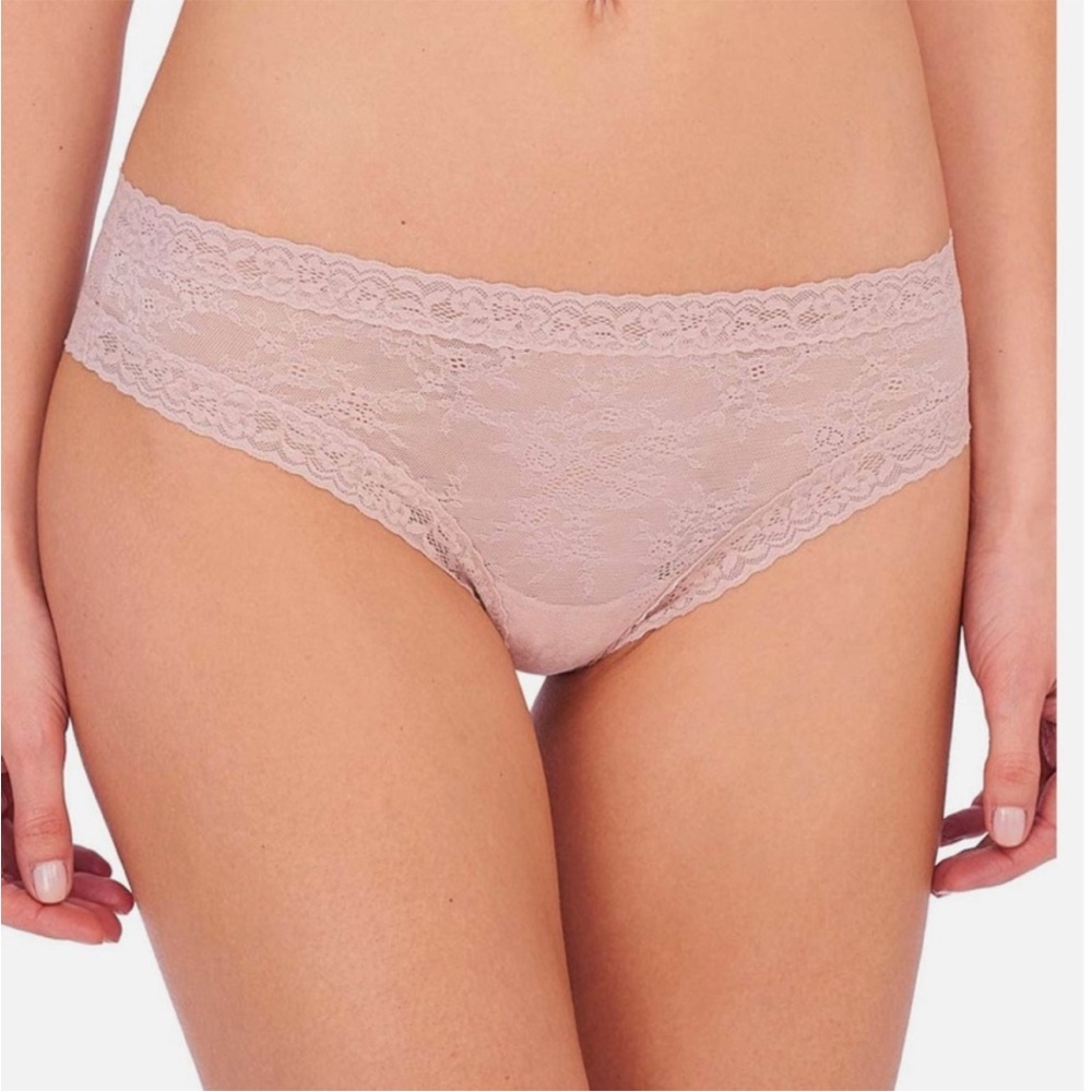 Natori Escape Rose Beige Sheer Lace Thong Panties